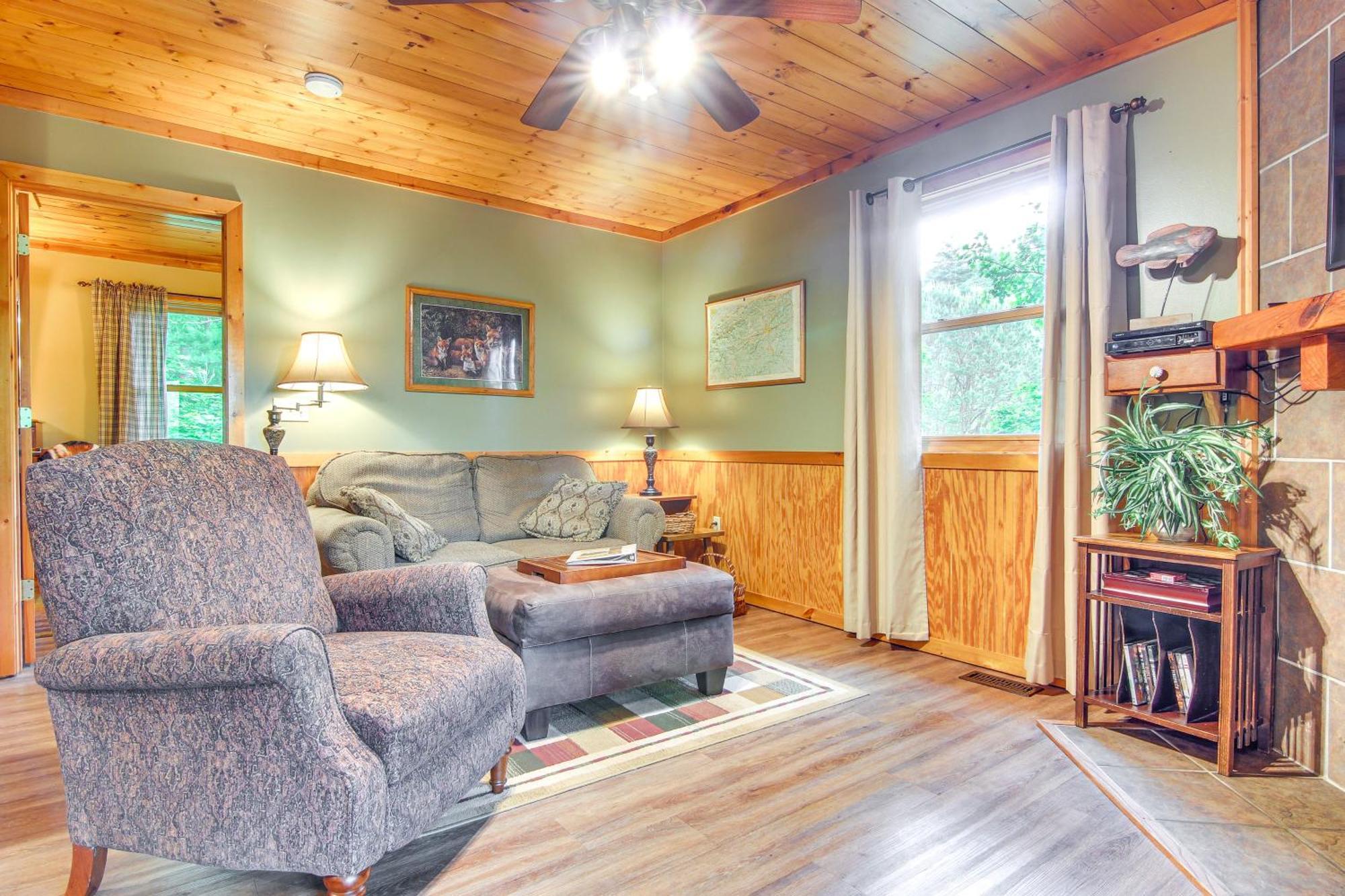 Charming Fox Den Cabin In Whittier With Hot Tub! Exteriör bild