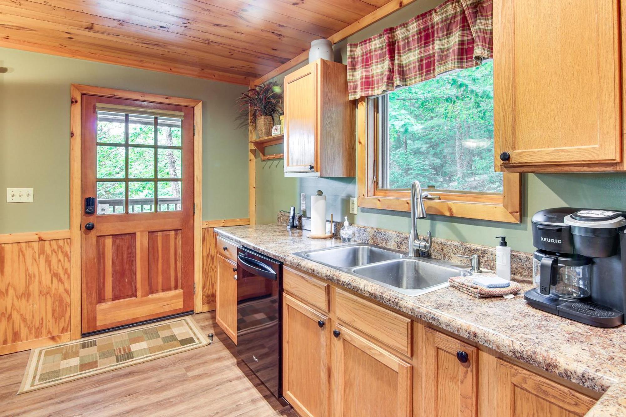 Charming Fox Den Cabin In Whittier With Hot Tub! Exteriör bild