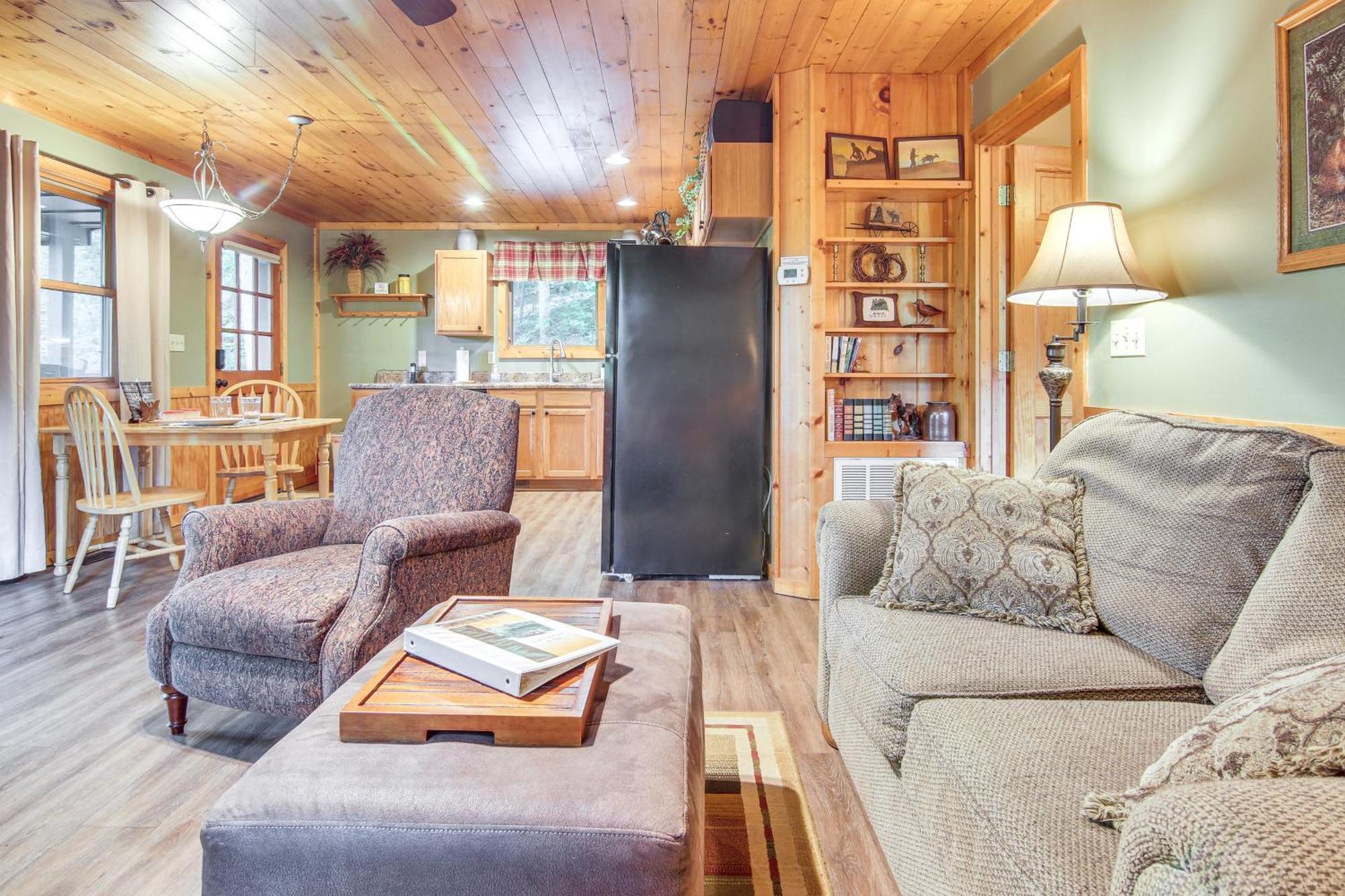 Charming Fox Den Cabin In Whittier With Hot Tub! Exteriör bild